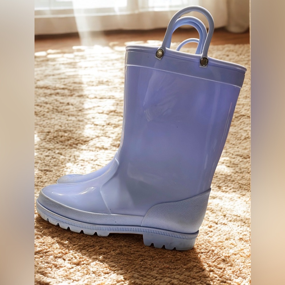 Kids blue rain boots size 13 (UNISEX)